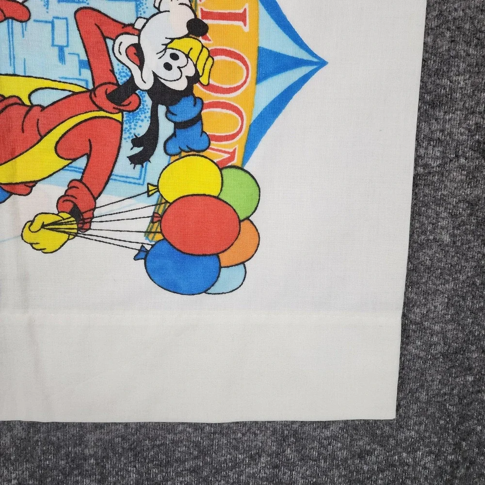 Walt Disney Pillowcase Unisex 30x20 Carnival Mickey Donald Goofy White Vintage